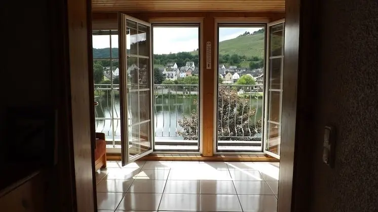 Panoramic Apart Daire, 2 Yatak Odası, Balkon, Nehir Manzaralı