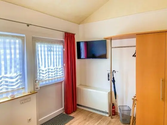 Standard Tek Büyük Yataklı Oda, 1 Yatak Odası, Balkon, Bahçe Manzaralı