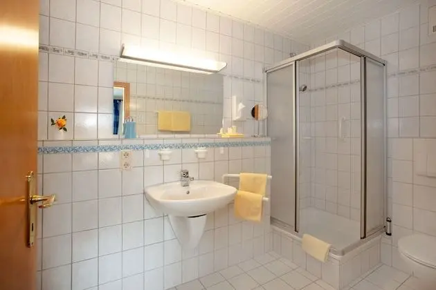 Standard Tek Büyük Yataklı Oda, 1 Yatak Odası, Balkon, Bahçe Manzaralı