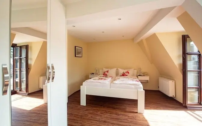 Standard Tek Büyük Yataklı Oda