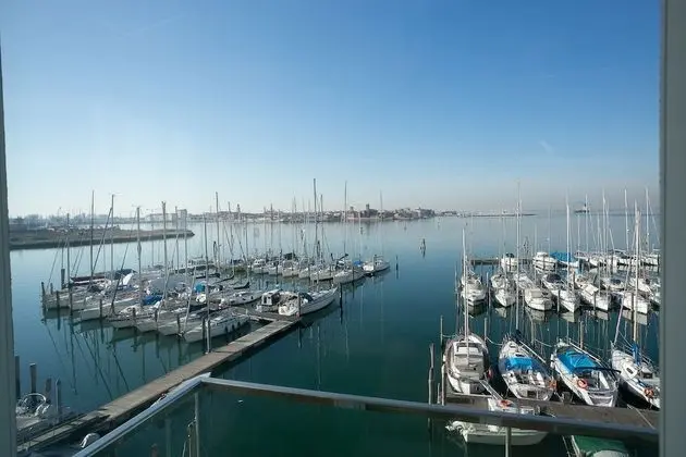 Superior Süit, Lagün Manzaralı