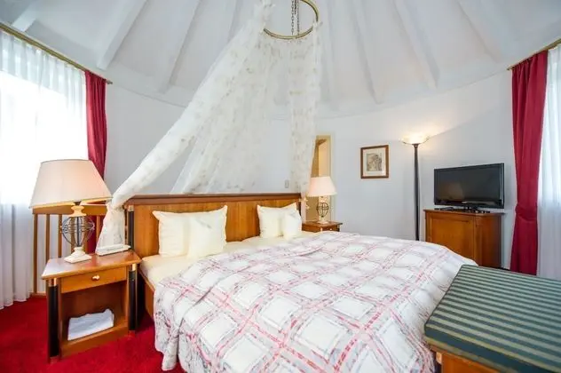 Süit (Tower Suite, Beeren Auslese)