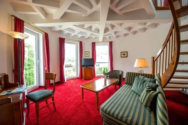 Süit (Tower Suite, Beeren Auslese)