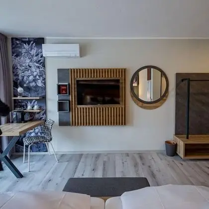 Deluxe Tek Büyük Yataklı Oda, Balkon, Nehir Manzaralı