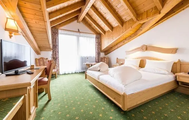 Classic Tek Büyük Yataklı Oda