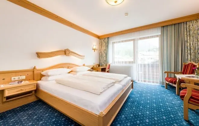 Classic Tek Büyük Yataklı Oda