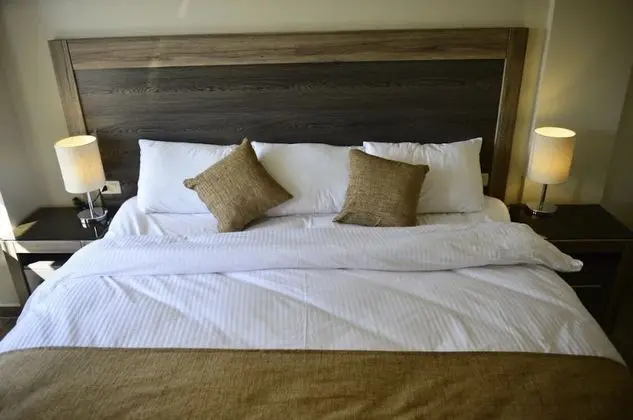 Luxury Oda
