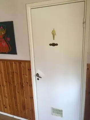 İki Ayrı Yataklı Oda, Ortak Banyo