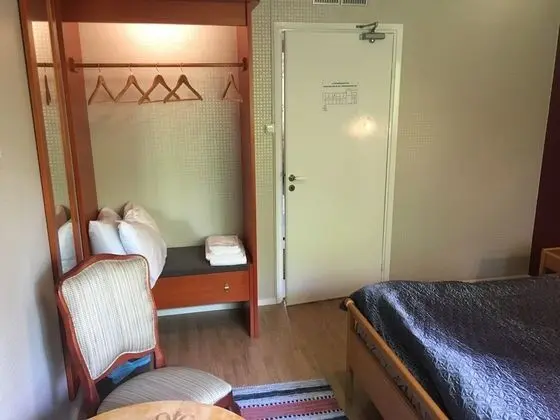 Tek Büyük Yataklı Oda, Ortak Banyo