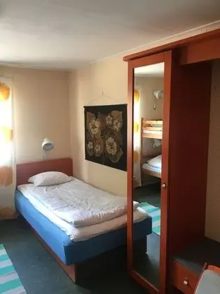 Tek Kişilik Oda, Ortak Banyo