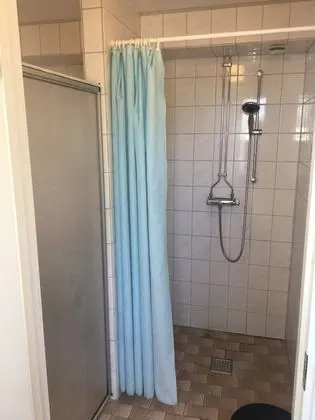 Tek Kişilik Oda, Ortak Banyo