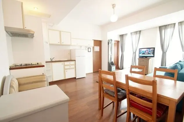 Apartment - Mosilor 6