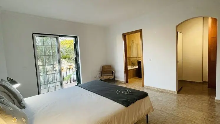 Ev, 3 Yatak Odası, Kişiye Özel Havuzlu, Havuz Manzaralı