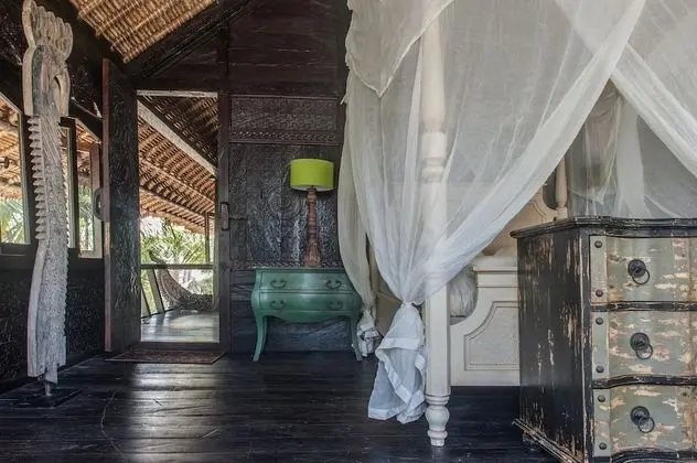 Superior Villa, 2 Yatak Odası, Kişiye Özel Havuzlu, Denize Sıfır