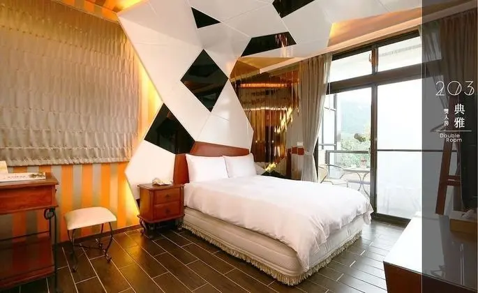 Design Tek Büyük Yataklı Oda, Sigara İçilmez, Küvet