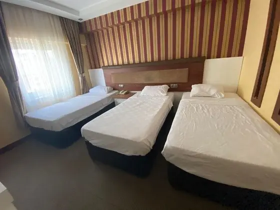 City Tek Büyük veya İki Ayrı Yataklı Oda