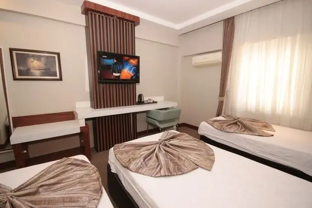 ÜÇ KİŞİLİK ODA