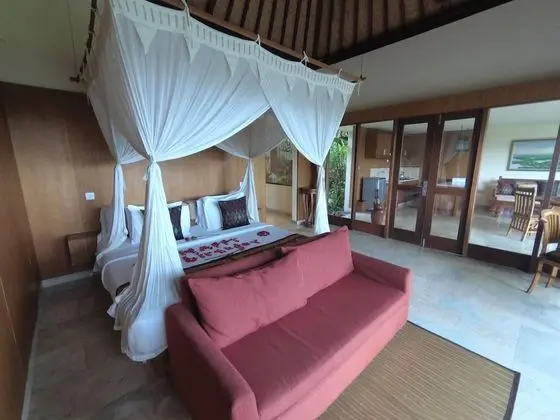 1 bed room pool villa