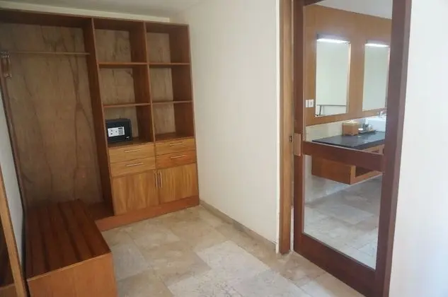 1 bed room pool villa