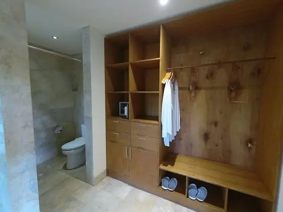 1 bed room pool villa