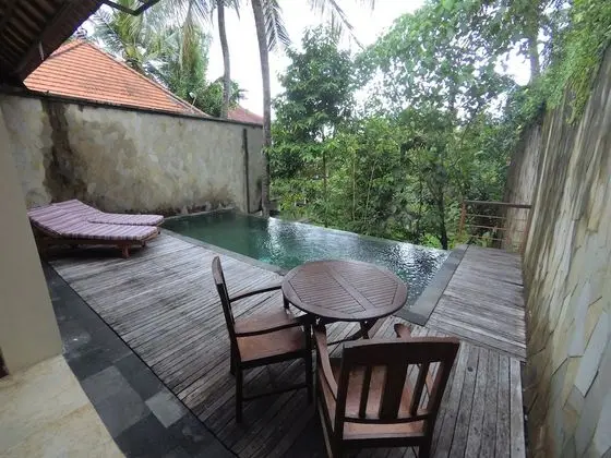 1 bed room pool villa