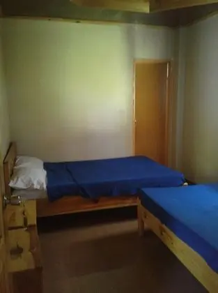 Üç Kişilik Oda, Ortak Banyo