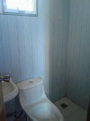 Üç Kişilik Oda, Ortak Banyo