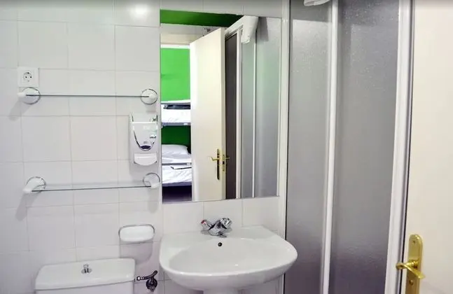 Ortak Ranzalı Oda, Karma Ranzalı Oda, Özel Banyo (1 bed in a 8 beds dorm)