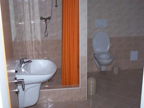 Basic Dört Kişilik Oda