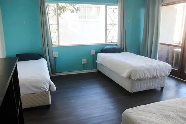 5 Bed Mixed Dorm