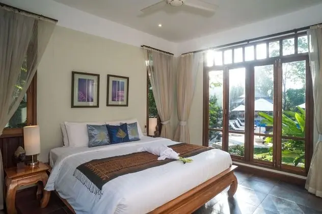 5-Bedrooms Villa with Private Pool