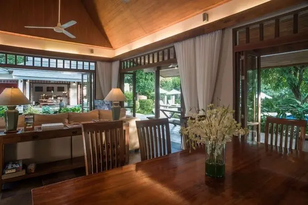 5-Bedrooms Villa with Private Pool