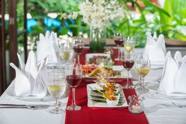 5-Bedrooms Villa with Private Pool