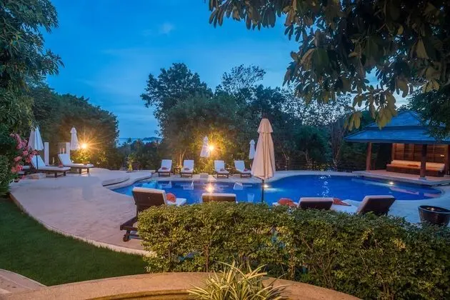 5-Bedrooms Villa with Private Pool