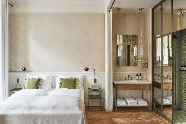 Deluxe Oda (DE LUXE)