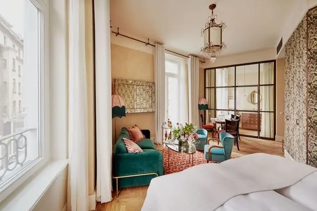 Junior Stüdyo Süit