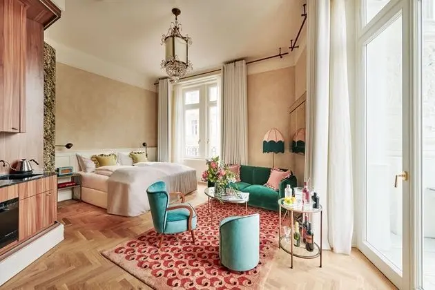 Junior Stüdyo Süit