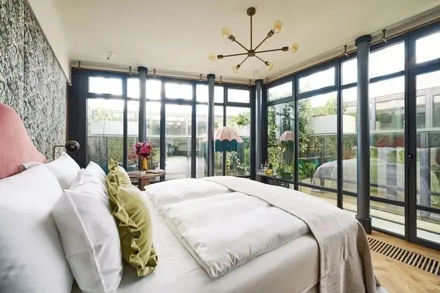 Junior Stüdyo Süit