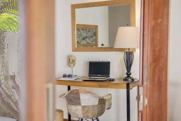 Villa, Banyolu/Duşlu, Havuz Manzaralı (Motu)