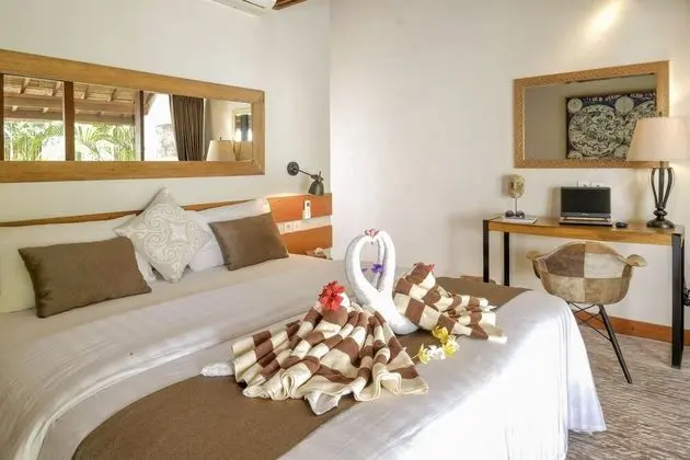 Villa, Banyolu/Duşlu, Havuz Manzaralı (Motu)