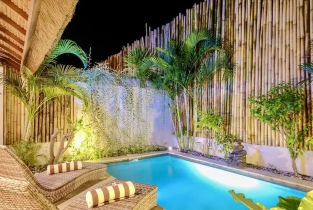 Villa, Banyolu/Duşlu, Havuz Manzaralı (Motu)