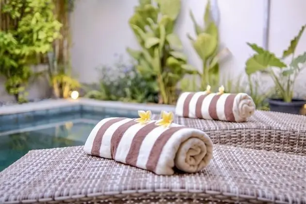 Villa, Banyolu/Duşlu, Havuz Manzaralı (Motu)