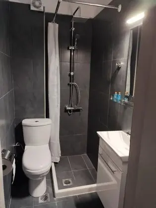 Tek Büyük Yataklı Oda, Balkon