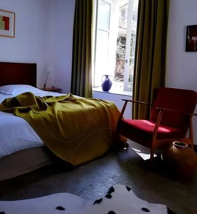 Tek Büyük Yataklı Oda, Havuz Manzaralı (Saint André)