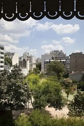 Üç Kişilik Oda