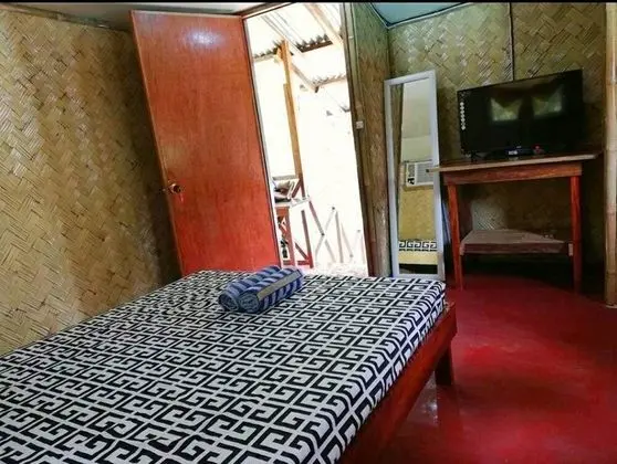 Kır Evi, Sigara İçilmez, Havuz Manzaralı