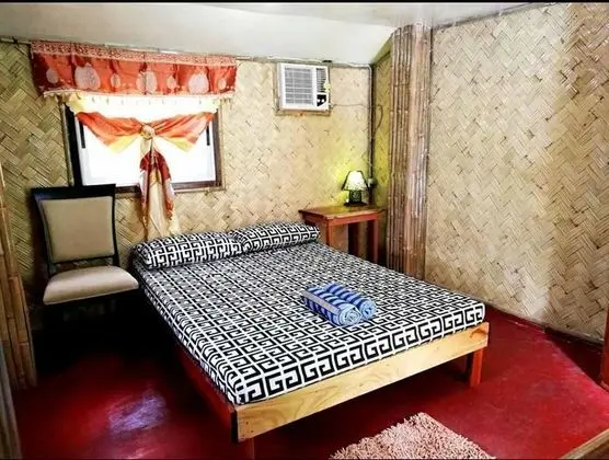 Kır Evi, Sigara İçilmez, Havuz Manzaralı