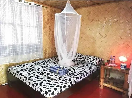 Kır Evi, Sigara İçilmez, Havuz Manzaralı