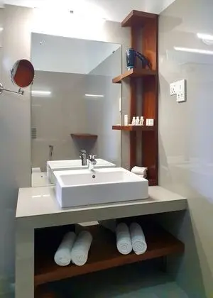 Deluxe Tek Büyük Yataklı Oda, 1 En Büyük (King) Boy Yatak, Engellilere Uygun, Dağ Manzaralı