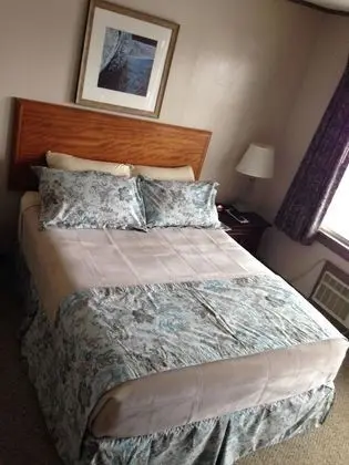 Oda, 1 Büyük (Queen) Boy Yatak